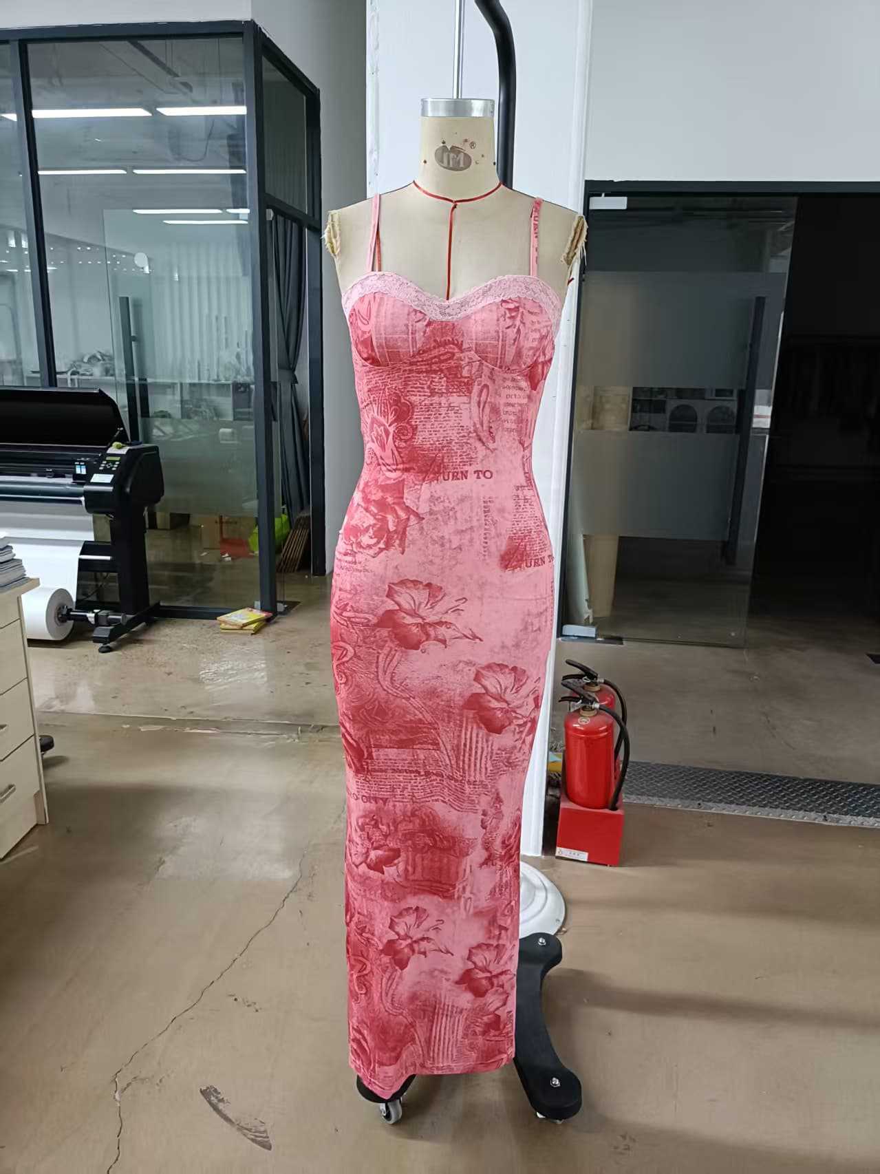 Women's Retro Lace Slim Fit Long Vest Dress